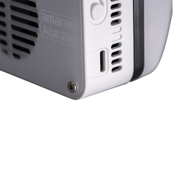 Amaran Ace 25 Kameraleuchte  c RGBWW-LED weiß