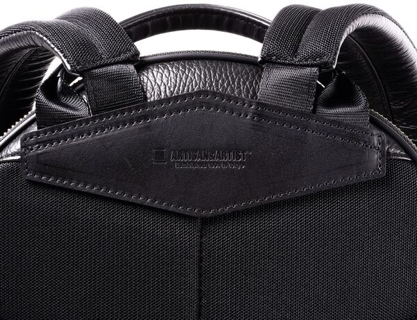 Artisan&Artist ACAM-EX0002  - Leder-Rucksack  schwarz