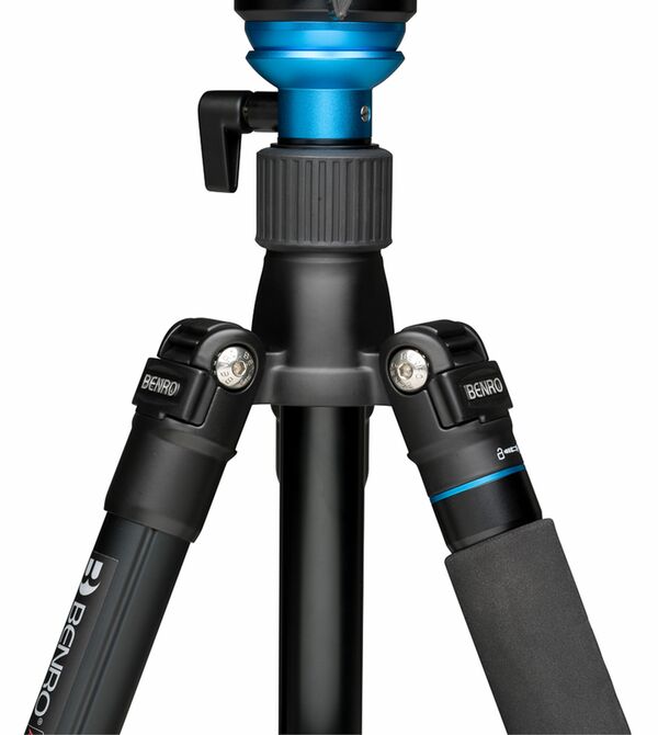 Benro Aero4 Videostativkit A2883F Aluminium inkl. Videoneiger S4Pro 