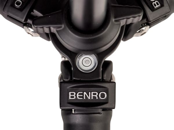 Benro Travel Slim tripod mit N00 Kopf  Carbon