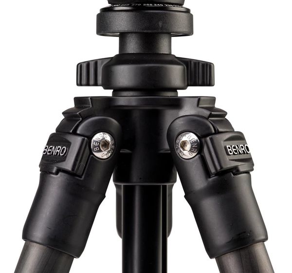Benro Travel Slim tripod mit N00 Kopf  Carbon