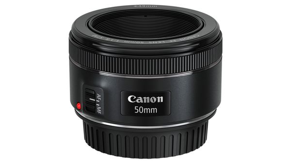 Canon EF 50mm f/1,8 STM  Canon EF