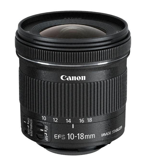 Canon EF-S 10-18mm f/4,5-5,6 IS STM  Canon EF-S