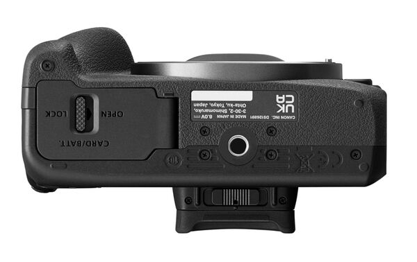 Canon EOS R100 + RF-S 18-45 mm IS STM + 5,0-7,1/55-210 mm IS STM 