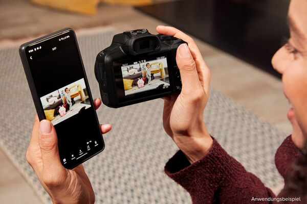 Canon EOS R100 + RF-S 18-45mm IS STM 