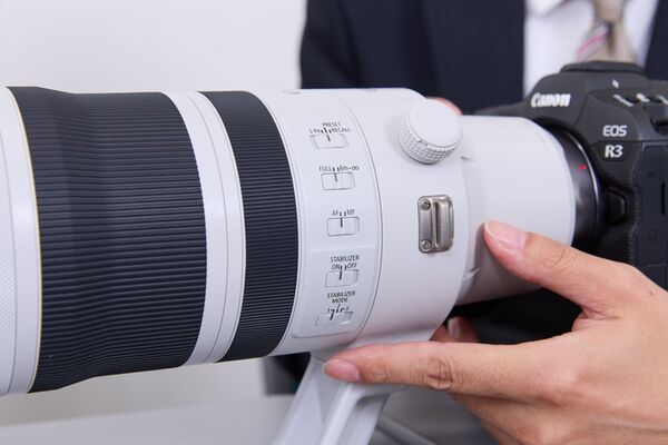 Canon RF 100-300mm f/2.8 L IS USM  Canon RF