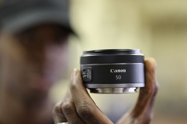 Canon RF 50mm f/1,8 STM  Canon RF