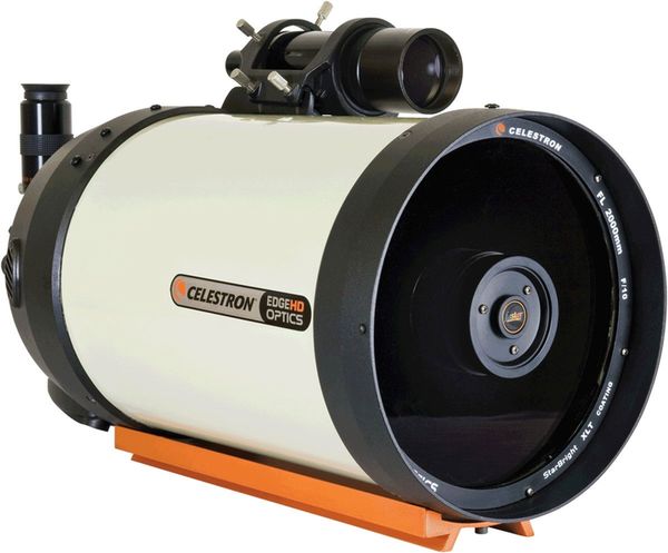 Celestron EdgeHD 800 mit CGE Schwalbenschwanzschiene 