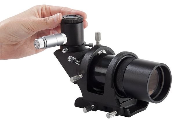 Celestron Sucher 9x50 beleuchtet, aufrecht 