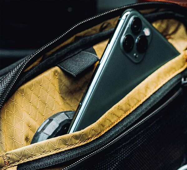 Compagnon Tasche Element pouch  volcano black