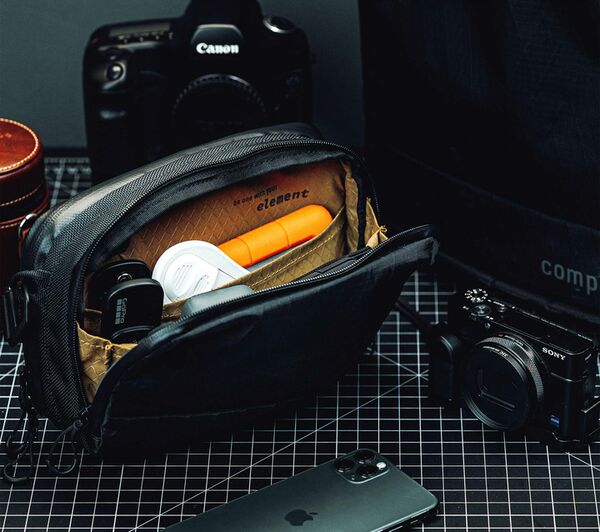 Compagnon Tasche Element pouch  volcano black