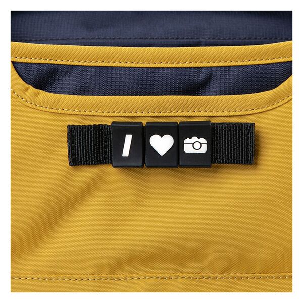 Crumpler Sling 2500  Veneer