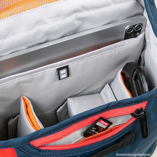 Crumpler Sling 3800  navy