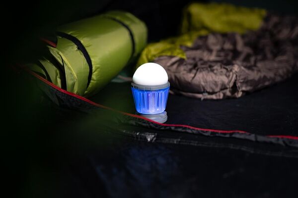 Dörr LED Solar Campinglampe Anti-Moskito  hellgrau