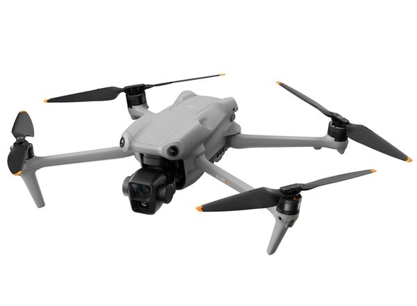 DJI Air 3  Fly More Combo (DJI RC 2)