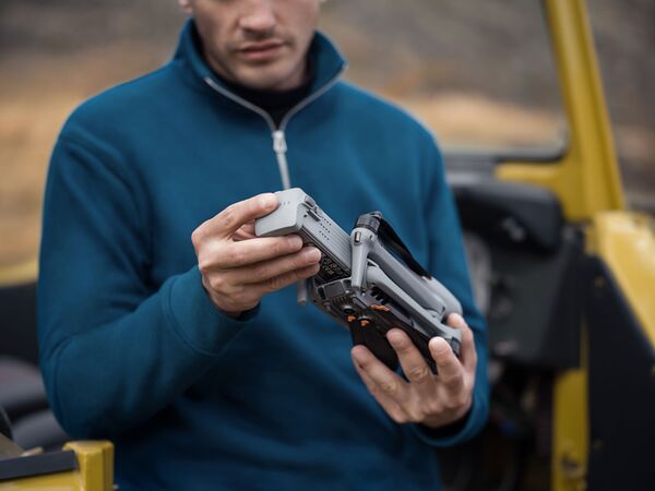 DJI Air 3  Fly More Combo (DJI RC 2)