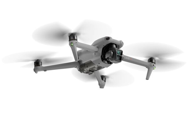DJI Air 3  Fly More Combo (DJI RC 2)