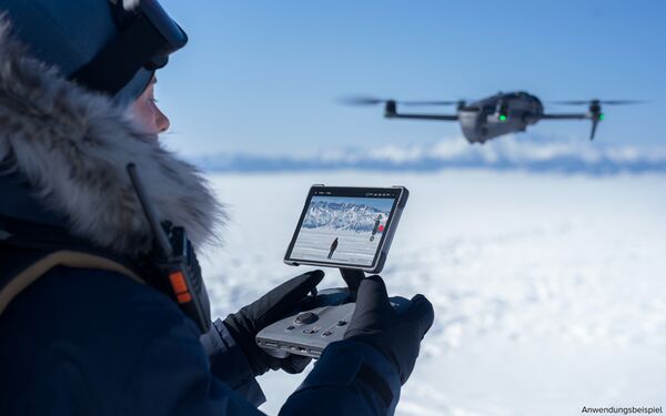 DJI Mavic 4 Pro  512GB Creator Combo & DJI RC Pro 2