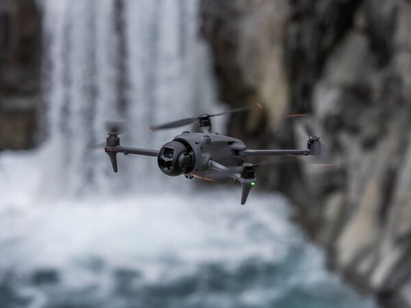 DJI Mavic 4 Pro  Fly More Combo & DJI RC2