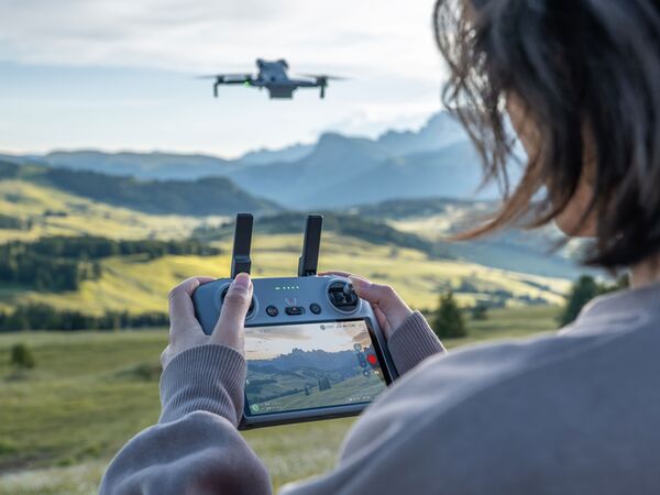 DJI Mini 5 Pro  Fly More Combo & DJI RC2