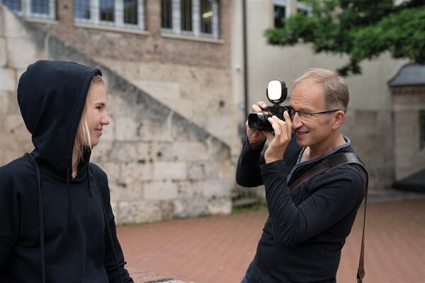 Dörr MVL-77 LED Videolicht USB-C Anschluss 