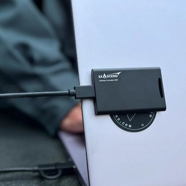 Exascend Element Portable SSD, 20 Gb/s, Type-C  2 TB schwarz