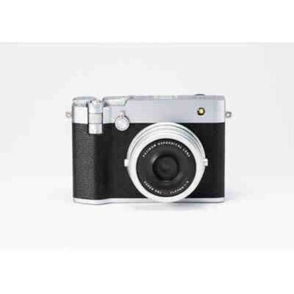 Fujifilm GFX 100RF Retoure  silber