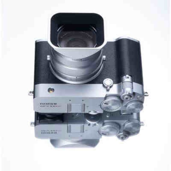 Fujifilm GFX 100RF Retoure  silber