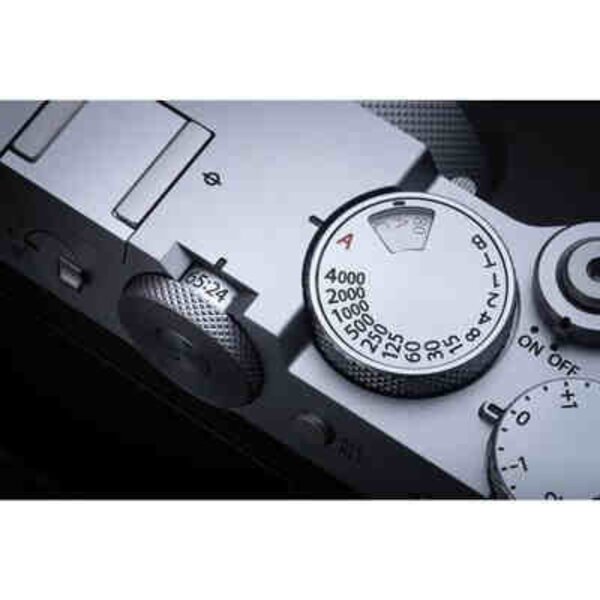 Fujifilm GFX 100RF Retoure  silber