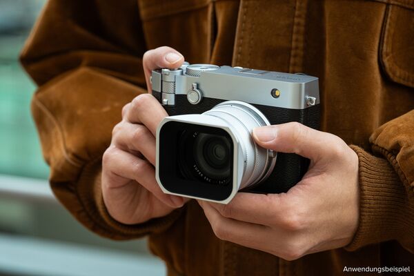 Fujifilm GFX 100RF  silber