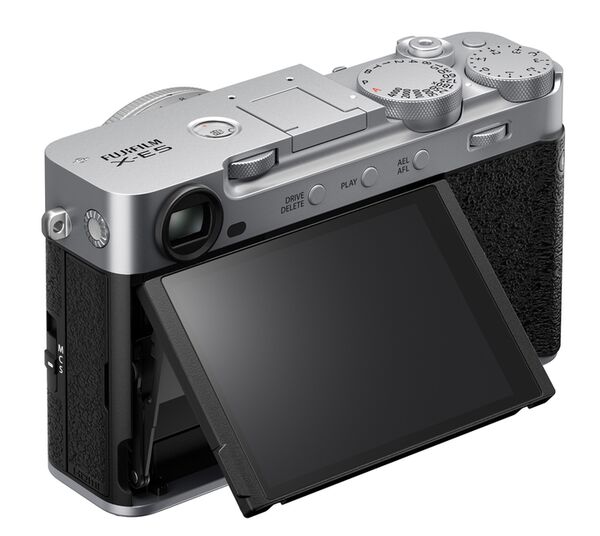 Fujifilm X-E5 + XF 23mm f/2,8 R WR  silber