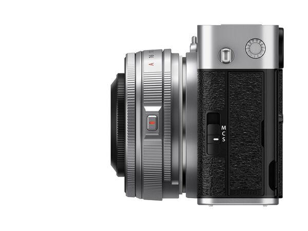 Fujifilm X-E5 + XF 23mm f/2,8 R WR  silber