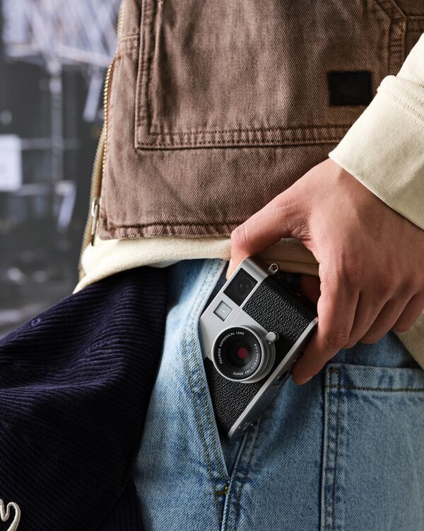 Fujifilm X half (X-HF1)  silber