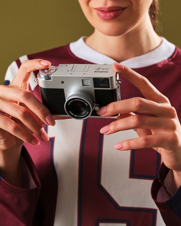 Fujifilm X half (X-HF1)  silber