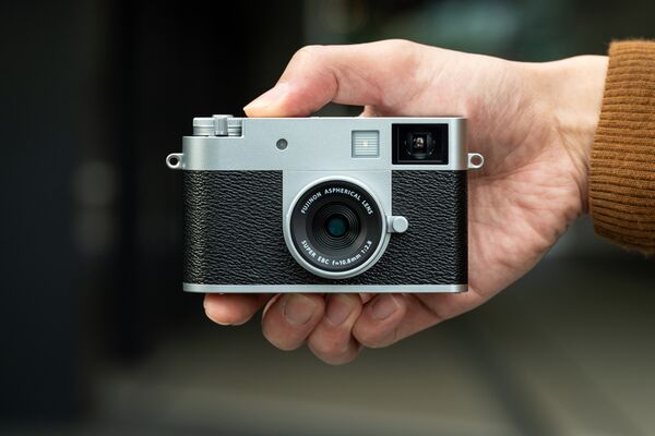 Fujifilm X half (X-HF1)  silber