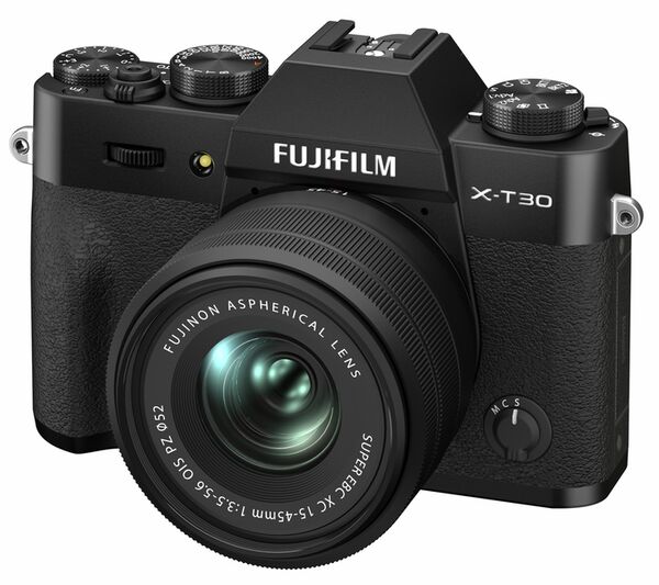Fujifilm X-T30 II + XC 15-45mm f/3,5-5,6 OIS PZ  schwarz