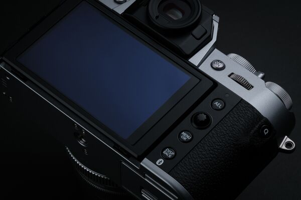 Fujifilm X-T50 + 16-50mm  anthrazit