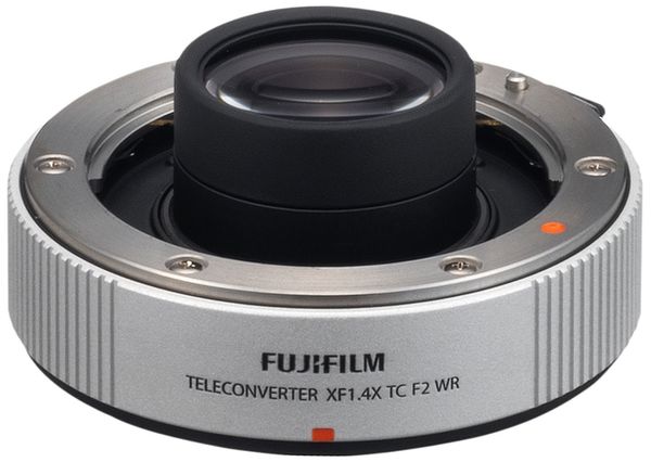 Fujifilm XF 200mm f/2,0 R LM OIS WR + Telekonverter XF 1.4X TC F2 WR  Fujifilm X grau-silber