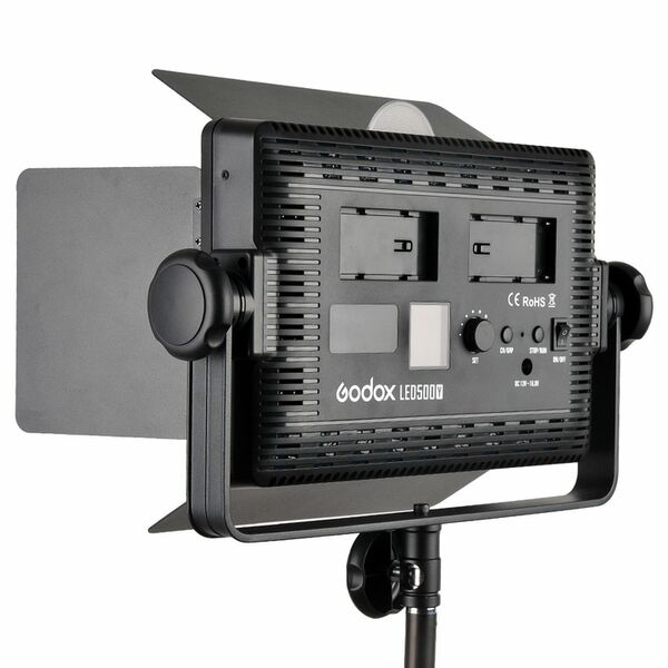 Godox Led 500W mit barndoor 