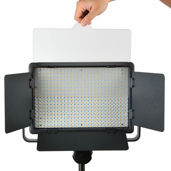 Godox Led 500Y mit barndoor 