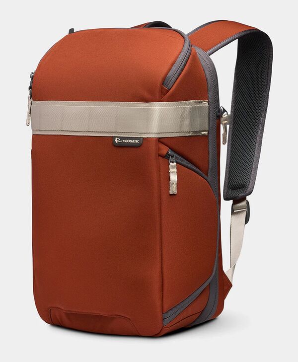 Gomatic PM Luma Camera Pack  18L rust red