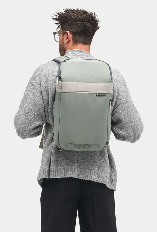 Gomatic PM Luma Camera Pack  18L sage green