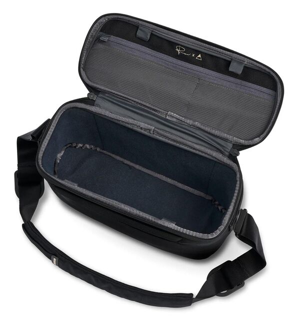 Gomatic PM Luma Camera Sling Bag  12L black