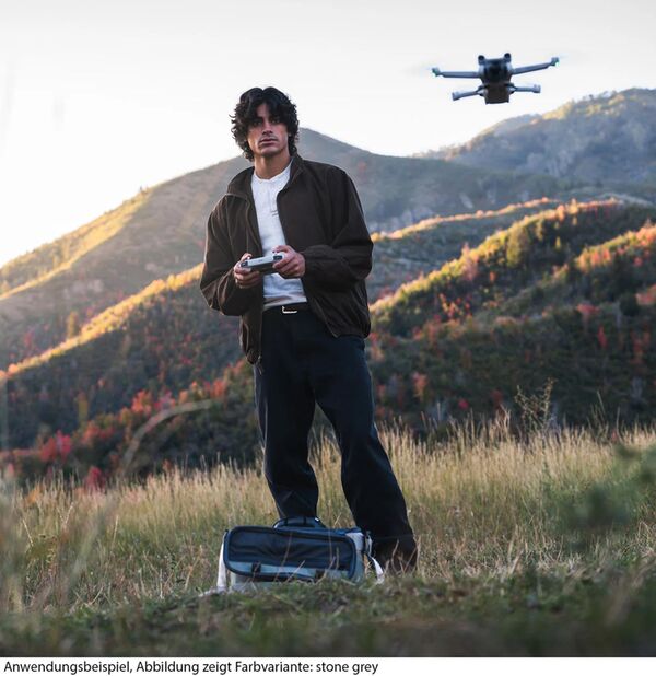 Gomatic PM Luma Camera Sling Bag  12L sage green