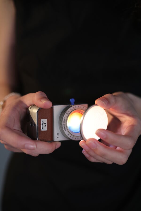 Hobolite IRIS - Tragbares LED - Dauerlicht  Standard Kit