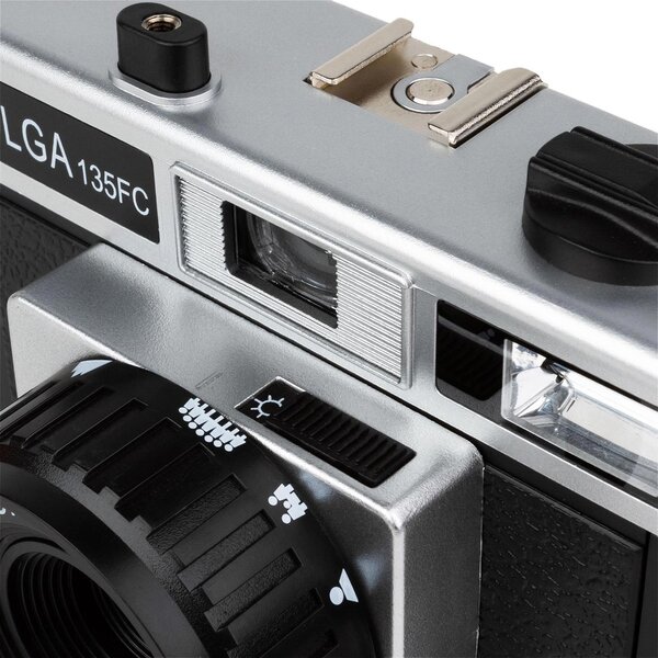 Holga 135FC 35mm Filmkamera mit Blitz 