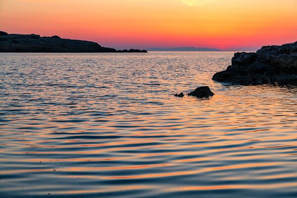 Hoya R1 Pro (RED) IN SQ.CASE  62mm