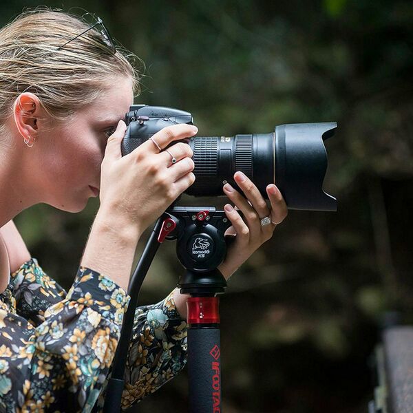 ifootage Cobra 2 C180 II mit Komodo K5 Fluid Kopf Bundle 