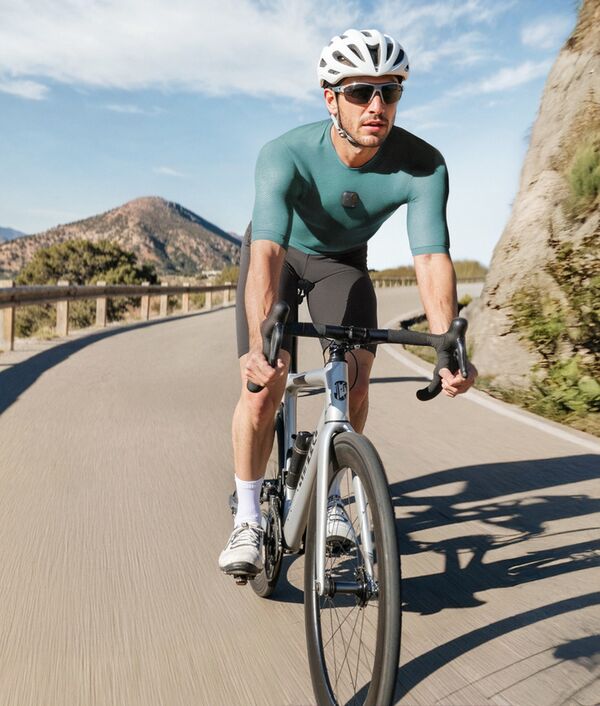 Insta360 GO Ultra  Standard Bundle Midnight Black