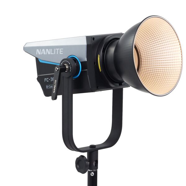 Nanlite   FC-300B Bi-Color Reportage- und Studio-Scheinwerfer 